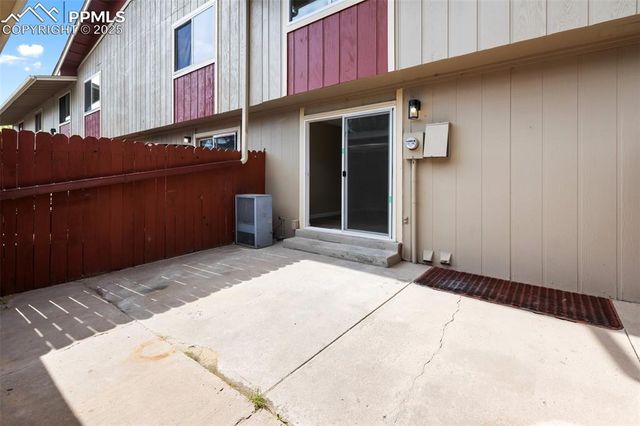 392 W Rockrimmon Boulevard C, Colorado Springs, CO 80919