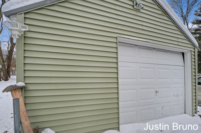 1237 James Avenue, Muskegon, MI 49442