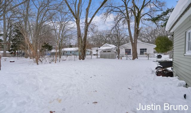 1237 James Avenue, Muskegon, MI 49442