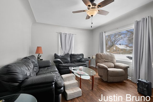 1237 James Avenue, Muskegon, MI 49442