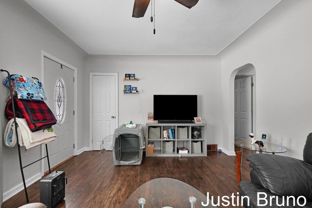 1237 James Avenue, Muskegon, MI 49442