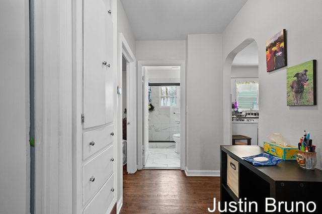 1237 James Avenue, Muskegon, MI 49442