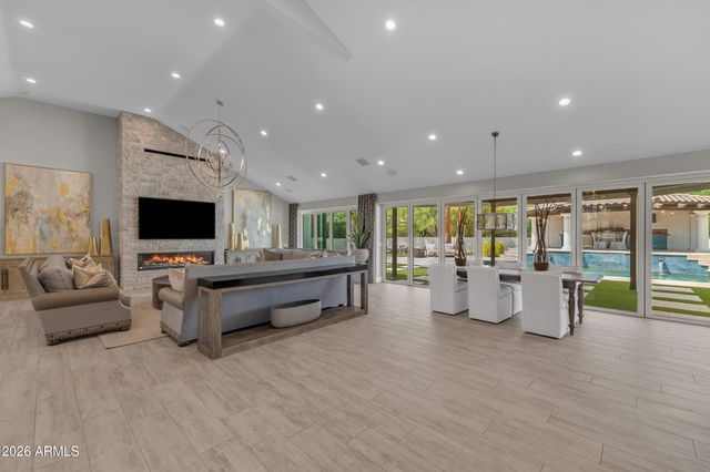 9016 N 60TH Street, Paradise Valley, AZ 85253