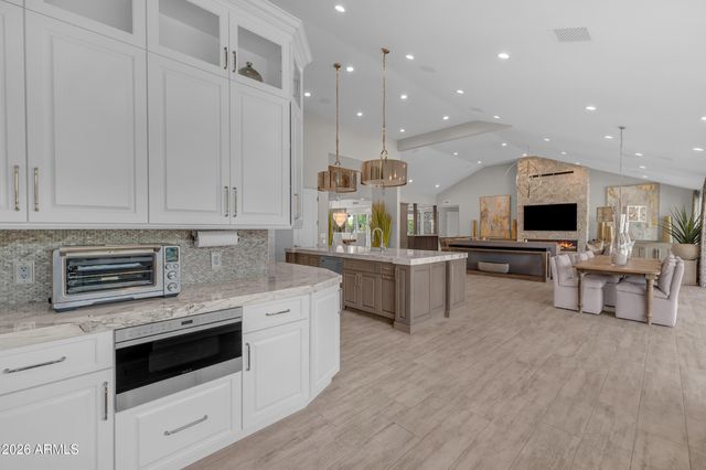 9016 N 60TH Street, Paradise Valley, AZ 85253