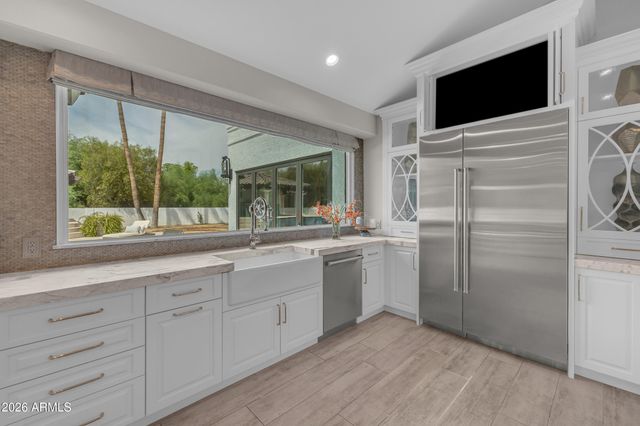 9016 N 60TH Street, Paradise Valley, AZ 85253