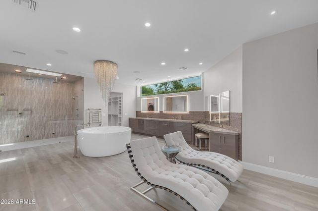 9016 N 60TH Street, Paradise Valley, AZ 85253