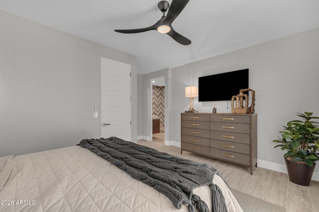 9016 N 60TH Street, Paradise Valley, AZ 85253