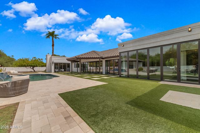 9016 N 60TH Street, Paradise Valley, AZ 85253