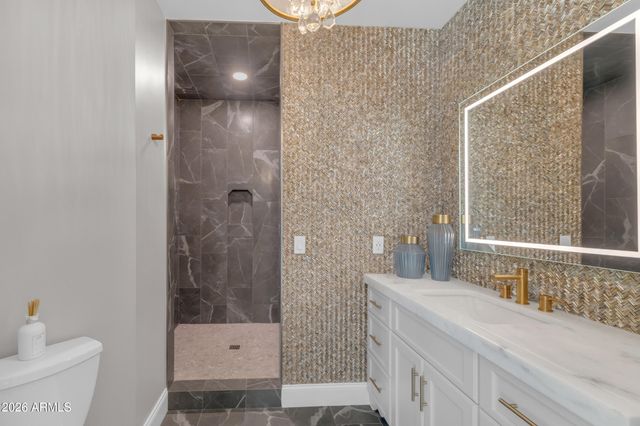 9016 N 60TH Street, Paradise Valley, AZ 85253