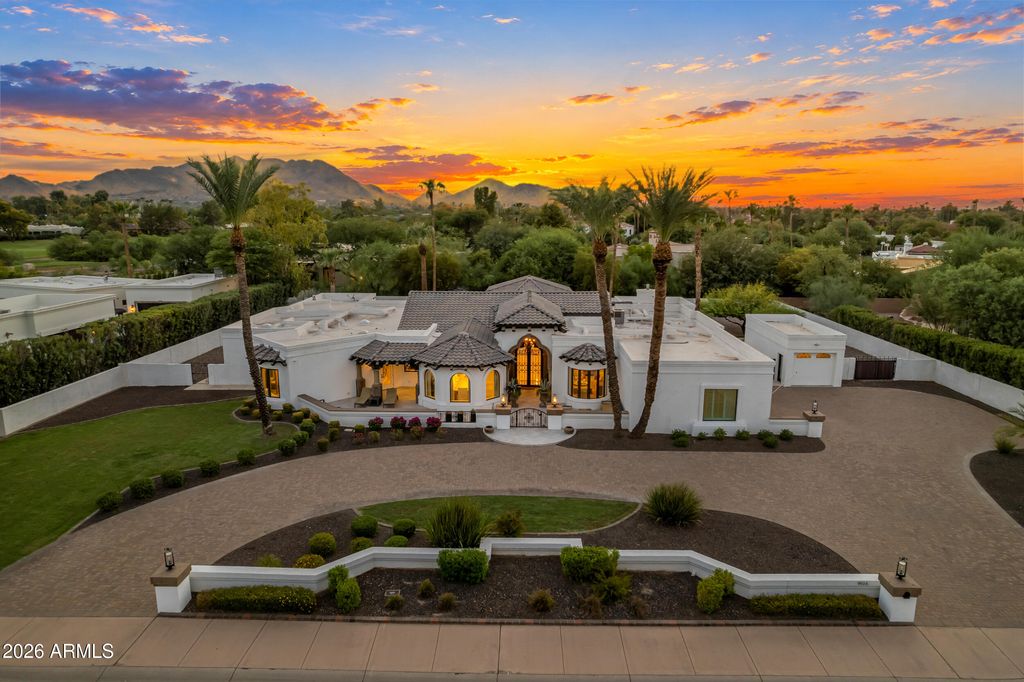 9016 N 60TH Street, Paradise Valley, AZ 85253 — exterior