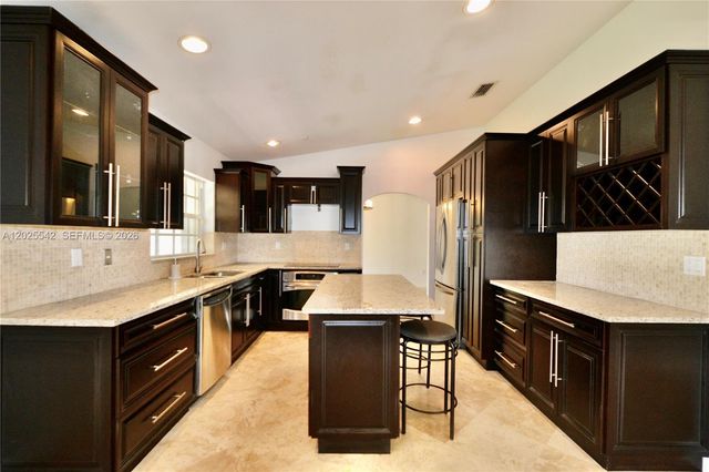 5785 SW 89th Ave, Miami, FL 33173