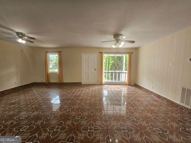 349 Roxbury Drive, Riverdale, GA 30274