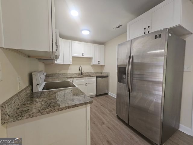 349 Roxbury Drive, Riverdale, GA 30274