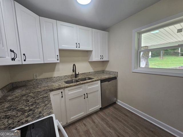 349 Roxbury Drive, Riverdale, GA 30274