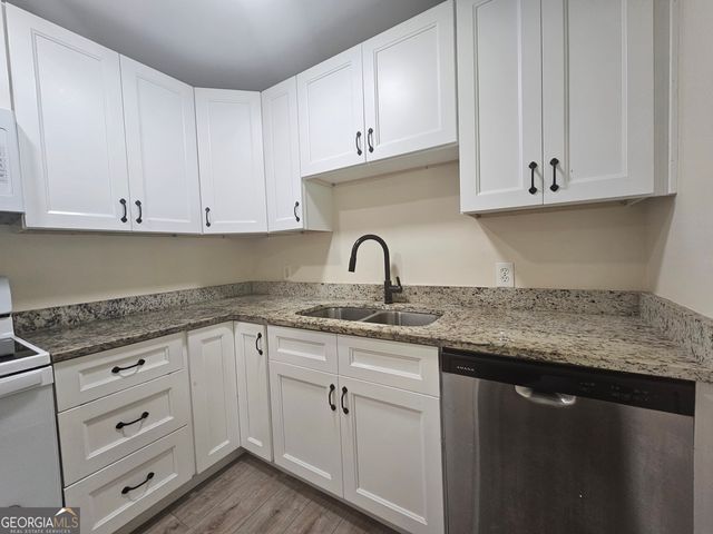 349 Roxbury Drive, Riverdale, GA 30274