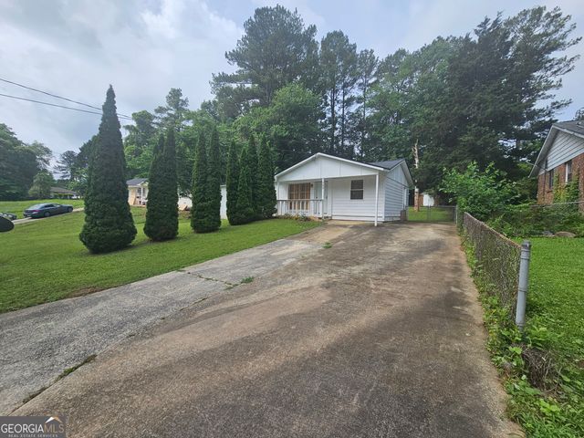 349 Roxbury Drive, Riverdale, GA 30274