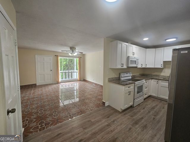 349 Roxbury Drive, Riverdale, GA 30274