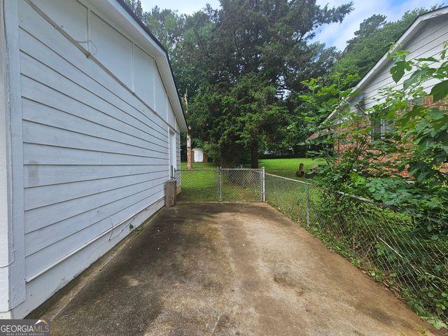 349 Roxbury Drive, Riverdale, GA 30274