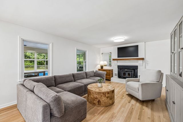 912 River Barfield Rd, Murfreesboro, TN 37128
