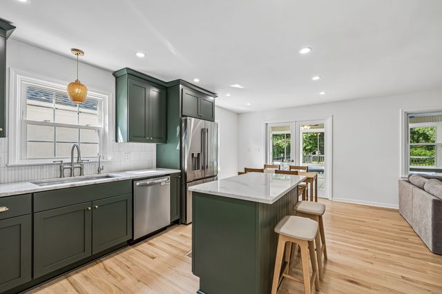 912 River Barfield Rd, Murfreesboro, TN 37128
