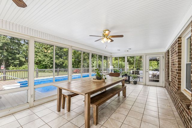912 River Barfield Rd, Murfreesboro, TN 37128