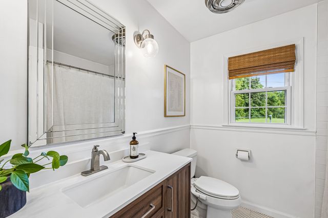 912 River Barfield Rd, Murfreesboro, TN 37128