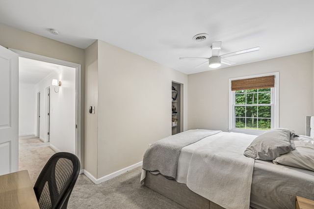 912 River Barfield Rd, Murfreesboro, TN 37128