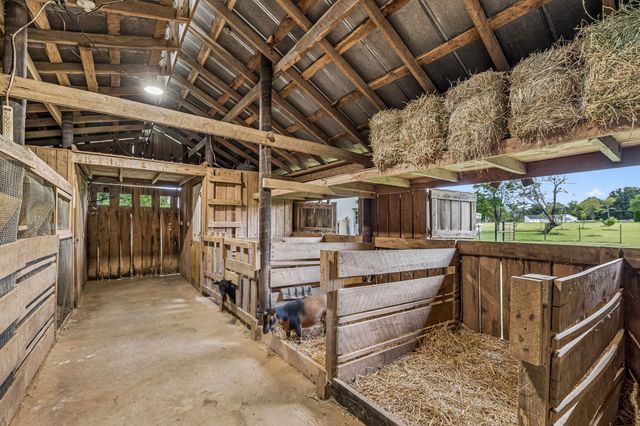 912 River Barfield Rd, Murfreesboro, TN 37128