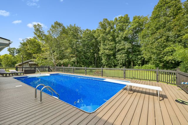 912 River Barfield Rd, Murfreesboro, TN 37128