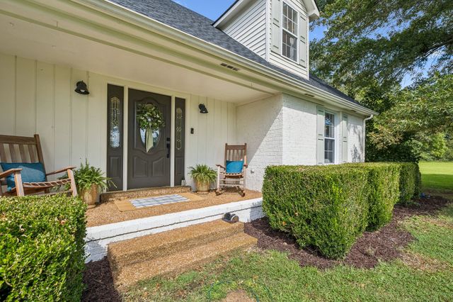912 River Barfield Rd, Murfreesboro, TN 37128