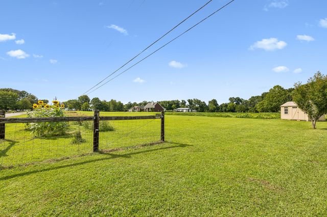 912 River Barfield Rd, Murfreesboro, TN 37128