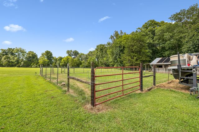 912 River Barfield Rd, Murfreesboro, TN 37128