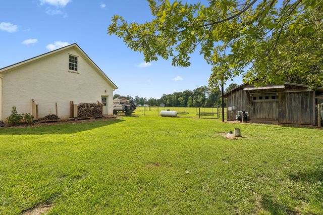 912 River Barfield Rd, Murfreesboro, TN 37128