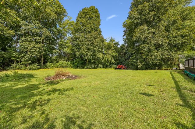 912 River Barfield Rd, Murfreesboro, TN 37128