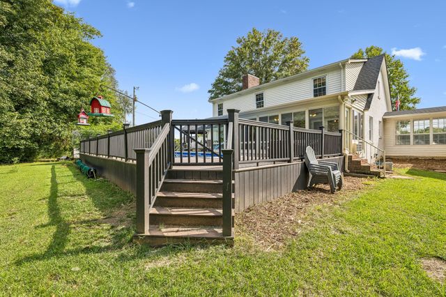 912 River Barfield Rd, Murfreesboro, TN 37128