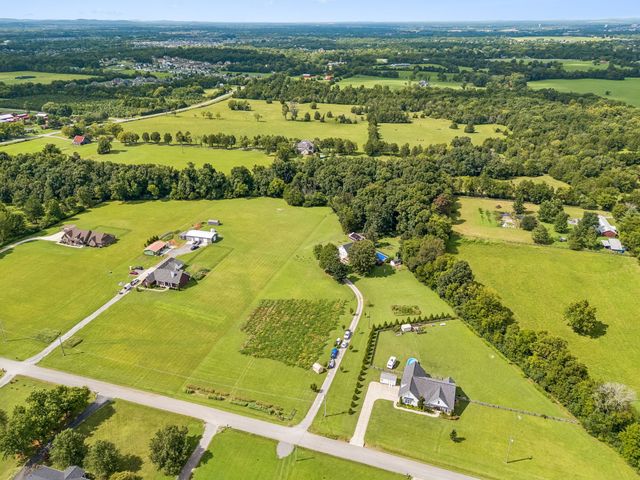 912 River Barfield Rd, Murfreesboro, TN 37128