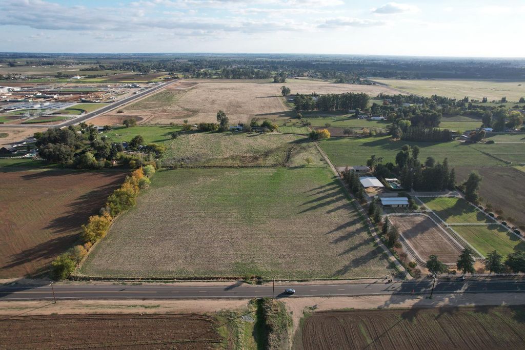 8285 E Shields Avenue, Fresno, CA 93737