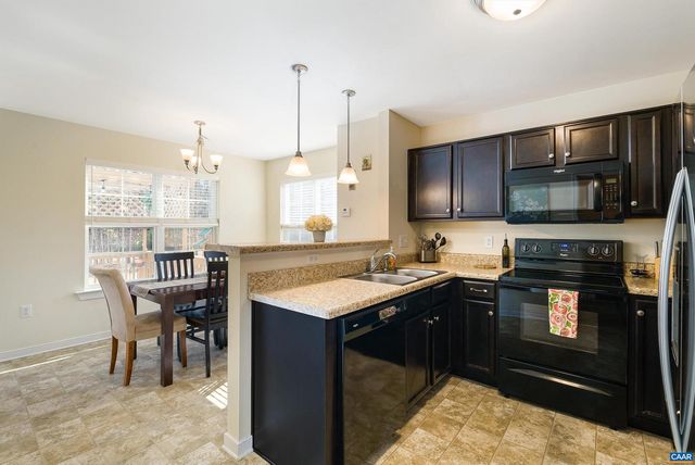 121 TRILLIUM LN, Troy, VA 22974