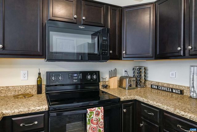 121 TRILLIUM LN, Troy, VA 22974