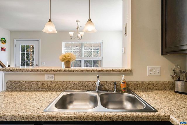 121 TRILLIUM LN, Troy, VA 22974