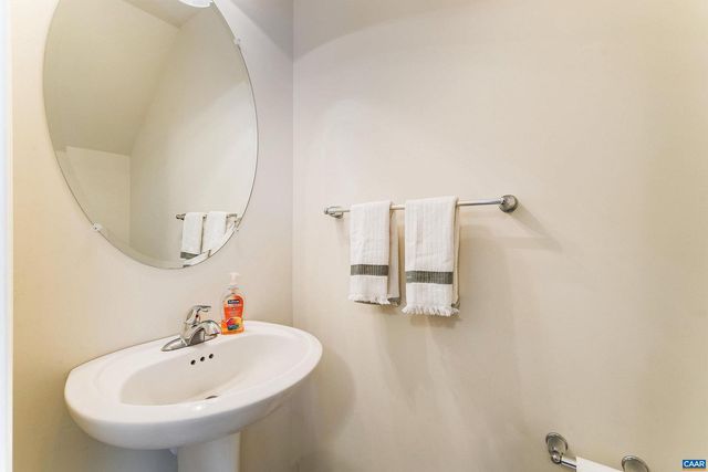 121 TRILLIUM LN, Troy, VA 22974