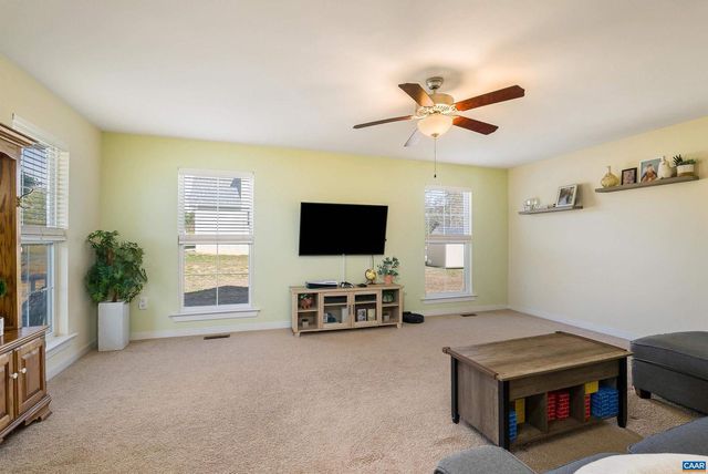 121 TRILLIUM LN, Troy, VA 22974