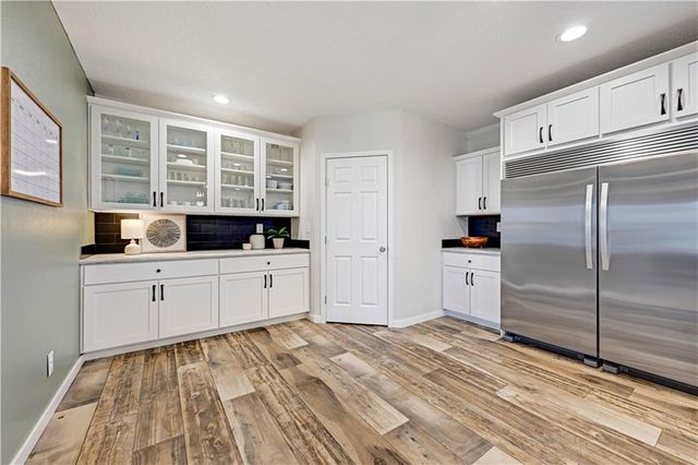 34946 Spring Valley Road, Paola, KS 66071