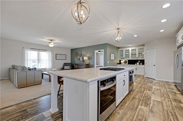 34946 Spring Valley Road, Paola, KS 66071