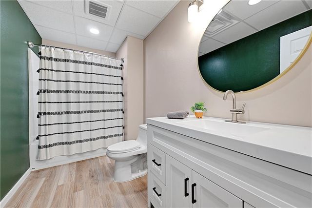 34946 Spring Valley Road, Paola, KS 66071