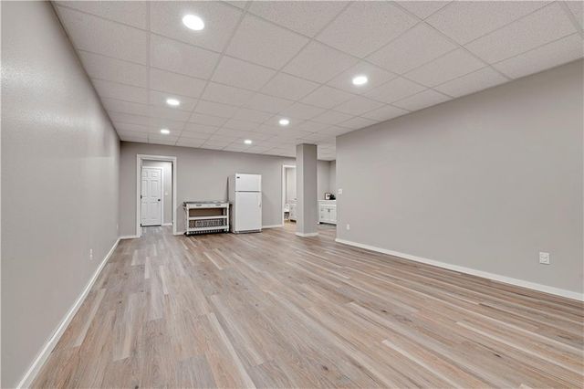 34946 Spring Valley Road, Paola, KS 66071