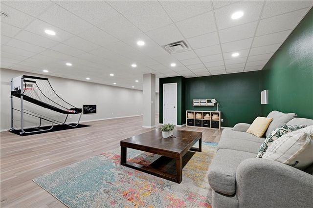 34946 Spring Valley Road, Paola, KS 66071