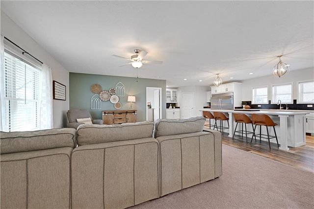 34946 Spring Valley Road, Paola, KS 66071