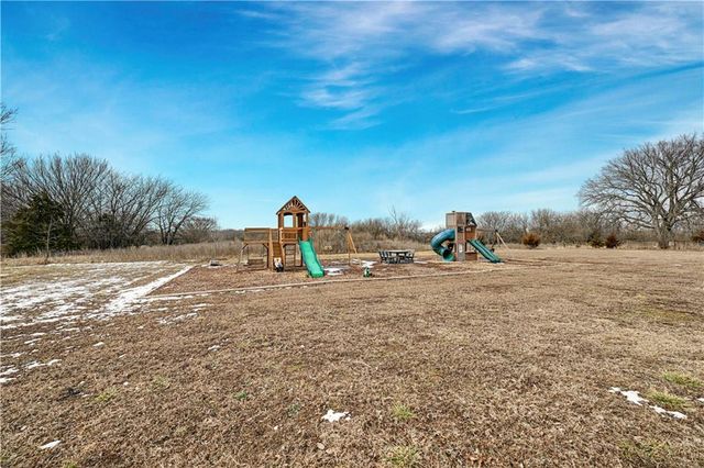 34946 Spring Valley Road, Paola, KS 66071