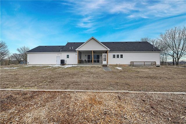 34946 Spring Valley Road, Paola, KS 66071